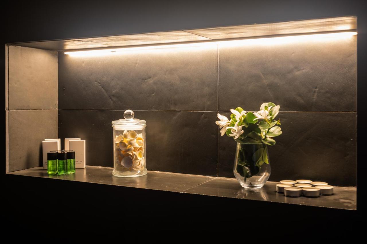 Luxury Villa Spa モンデッロ エクステリア 写真